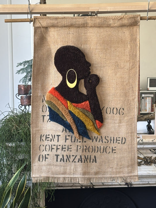 Coffee Lady Two - getuft WANDwerk met oorring