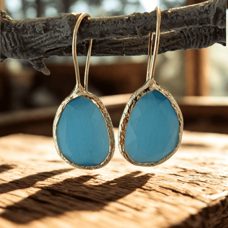 Blauwe cateye oorbellen met gouden rand, handgemaakt, lichtgewicht, sieraden voor dames