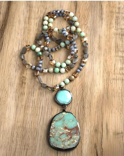 Unieke bohemien halsketting met turquoise en natuurlijke stenen