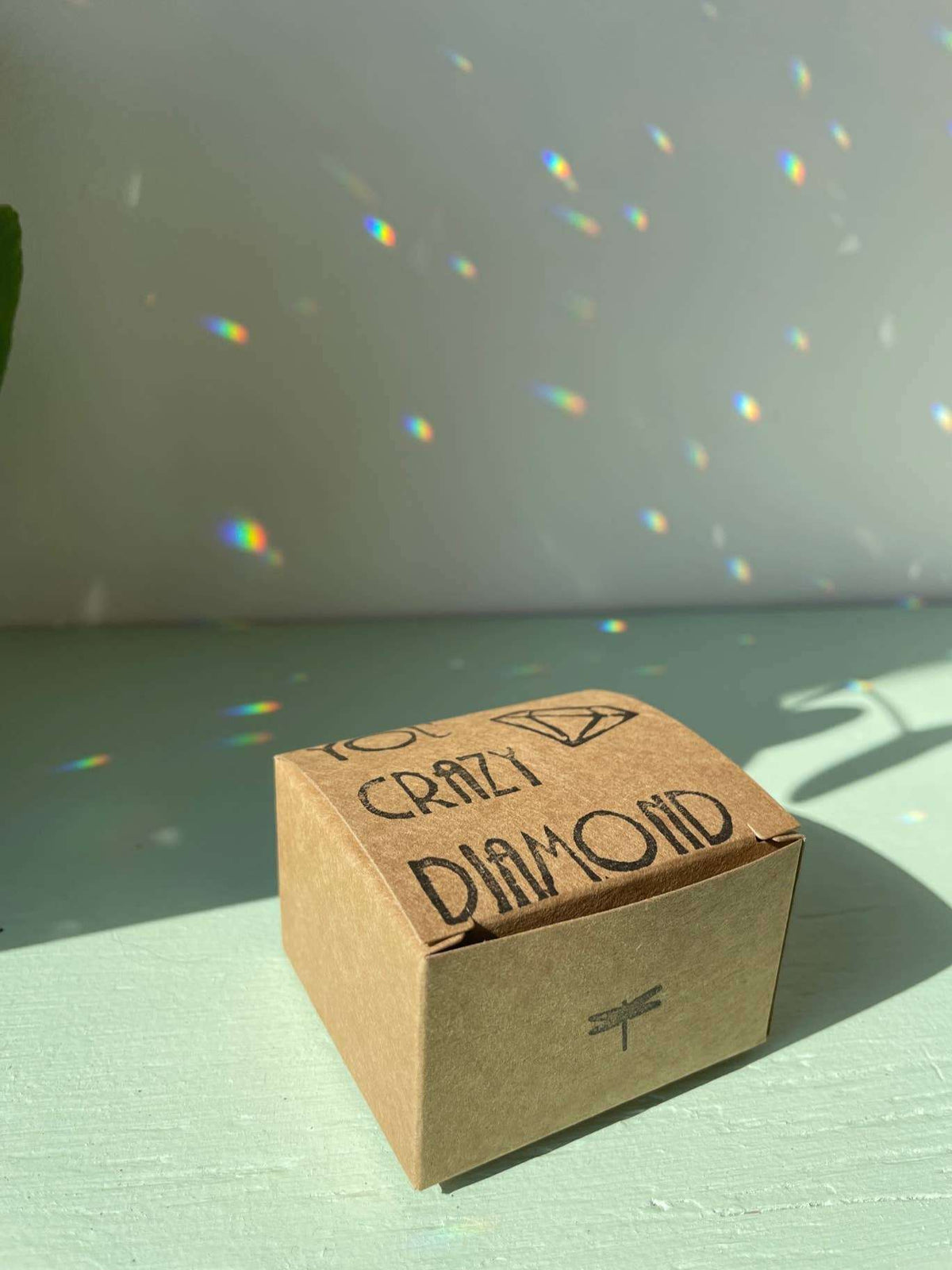 Kraftpapier doos met 'Crazy Diamond' label, spirituele decoratie, geschenkverpakking