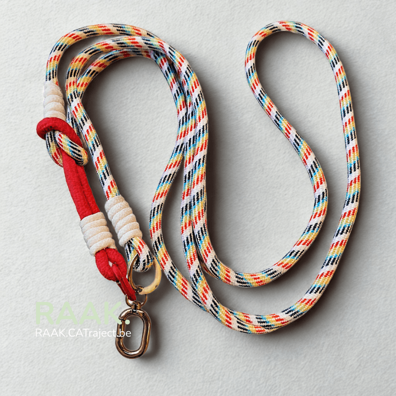 Kleurrijke verstelbare lanyard met telefoonhouder en sleutelring, lichtgewicht en praktisch voor onderweg