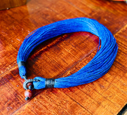 Blauwe draad halsketting, handgemaakt, kleurrijk, duurzaam, uniek