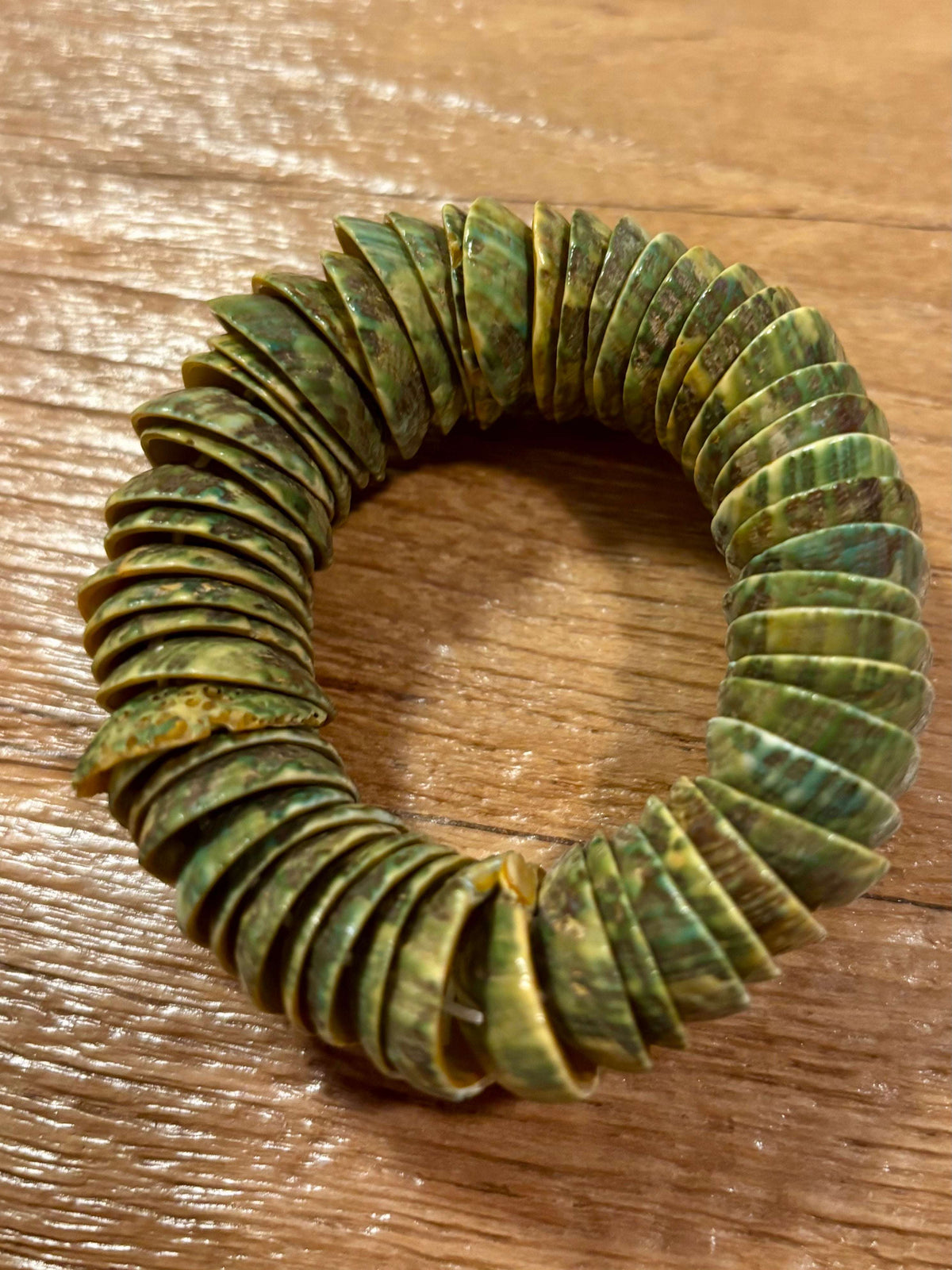 Donkere versie van armband