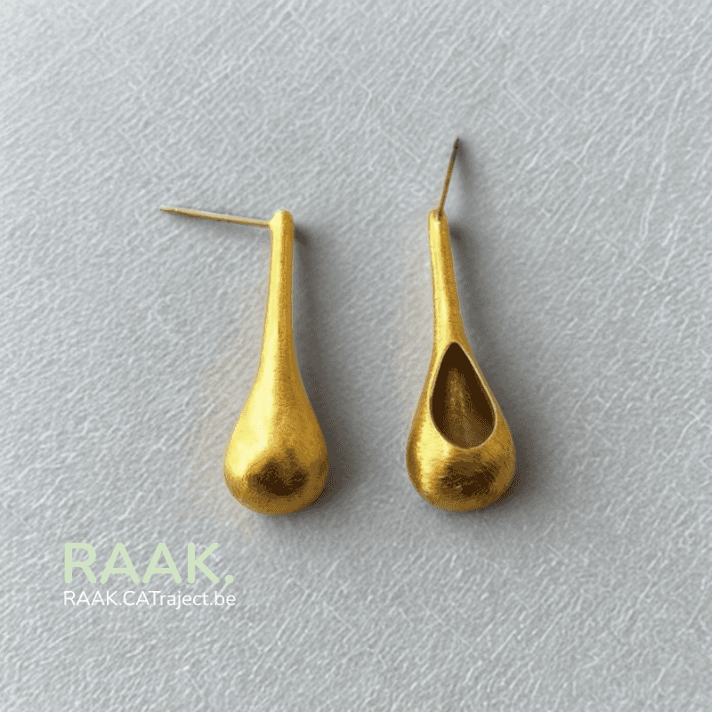 Gouden sculpturale oorbellen