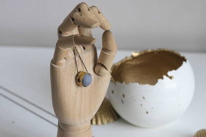 Halsketting met messing en beton stoer