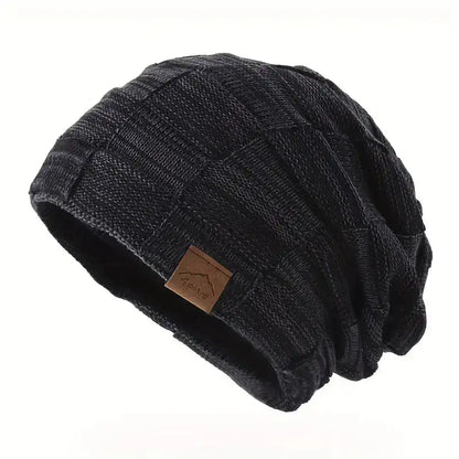 Zwarte gebreide beanie van RAAK voor warmte en streetstyle