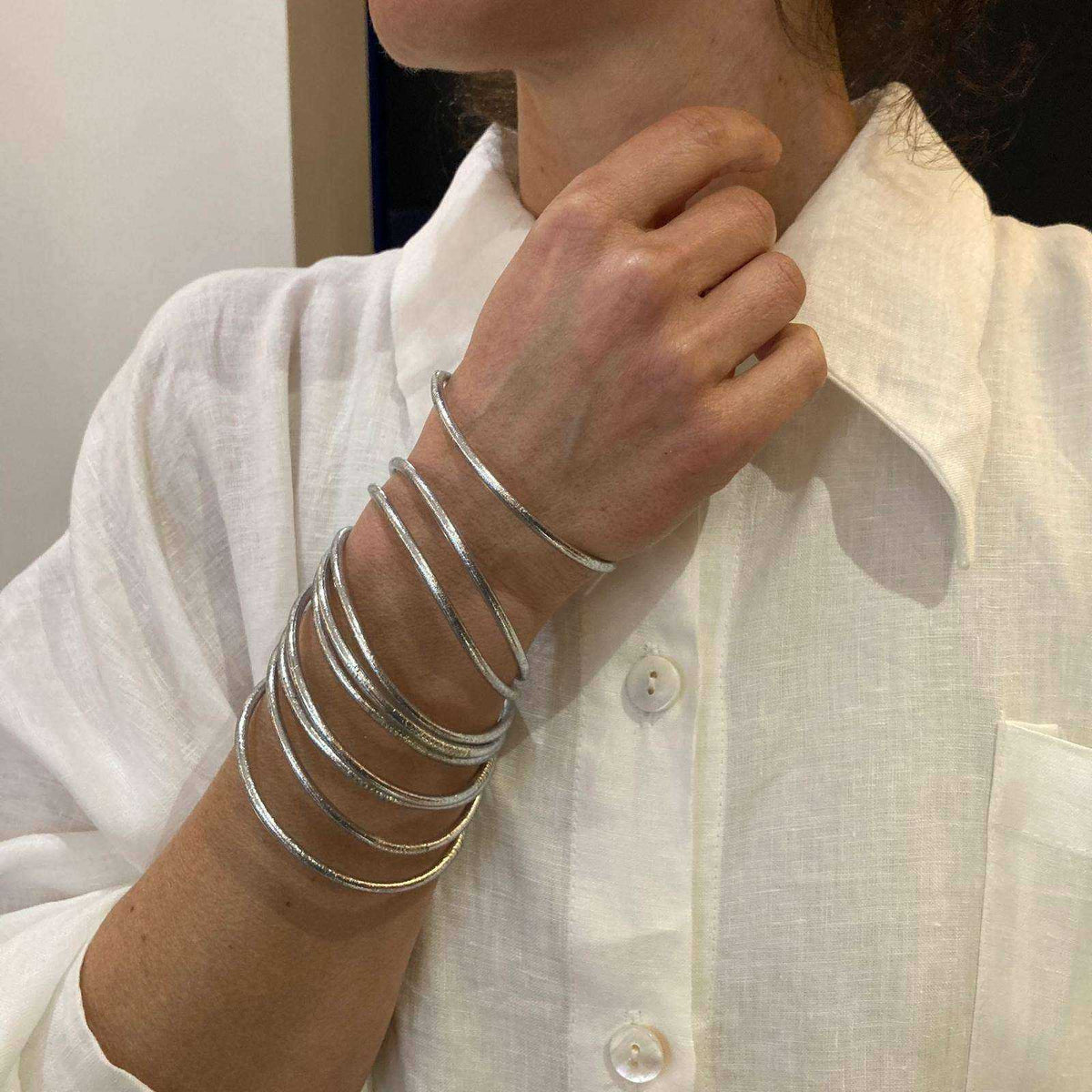 zilveren boeddhistische armband zilver, energieke bescherming, comfortabel, uniek design, sieraden