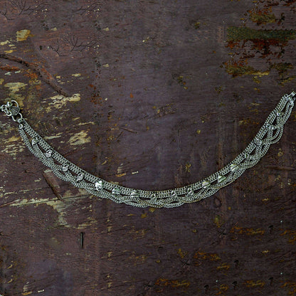 Zilveren statement ketting, meerdere lagen, artisanale sieraden, boho stijl, krachtobject