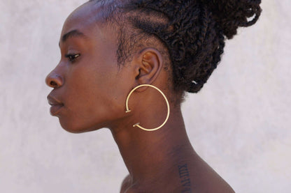 Unieke messing oorbellen met asymmetrisch design voor een creatieve stijl