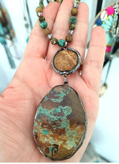Bohemien halsketting met turquoise en natuurlijke stenen